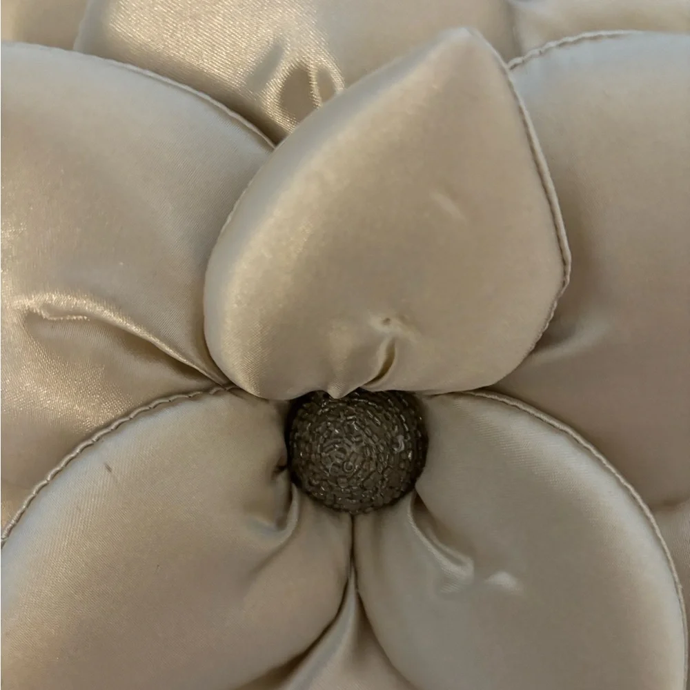 Mad by Design Champagne Lotus   Handbag - Picture 2 of 2